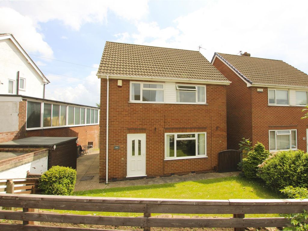 3 bed detached house for sale in Farleys Lane, Hucknall
