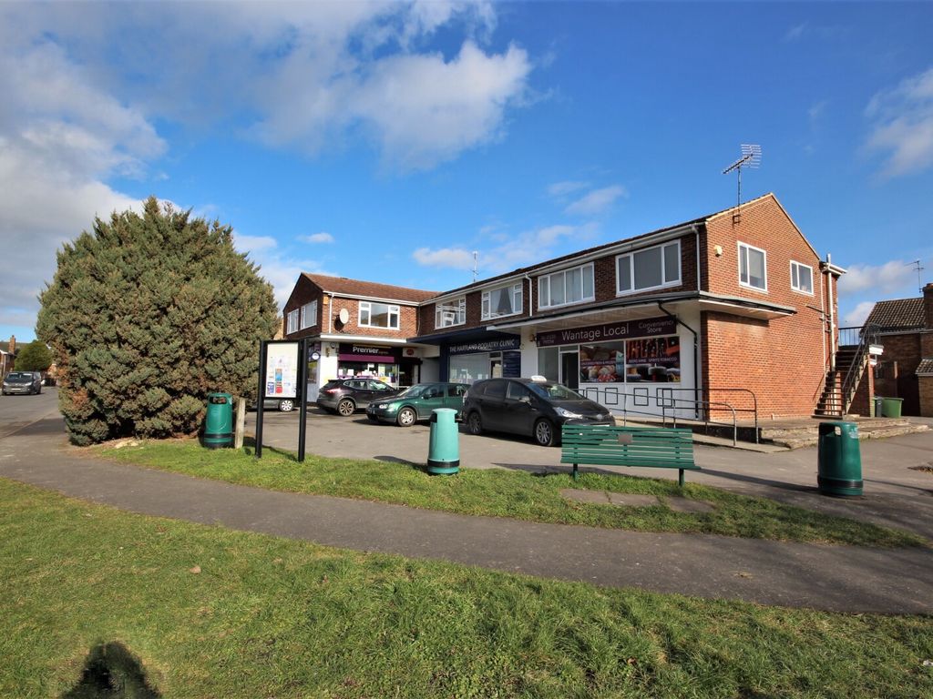 2 bed flat to rent in Barnards Way, Wantage, Oxfordshire OX12, £1,100