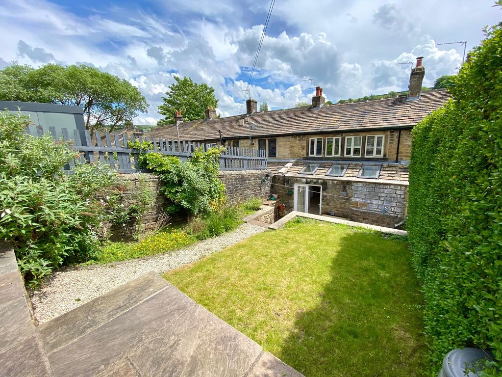 2 bed property to rent in Woodhead Road, Holmfirth HD9 Zoopla