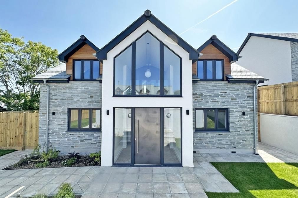 4 bed detached house to rent in Kew Carn, Illogan, Redruth TR16, £1,995