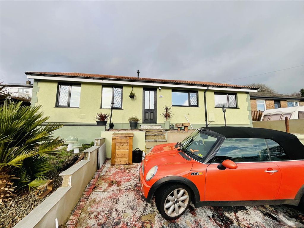 4 bed bungalow for sale in Pennant Road, Swiss Valley, Llanelli SA14, £