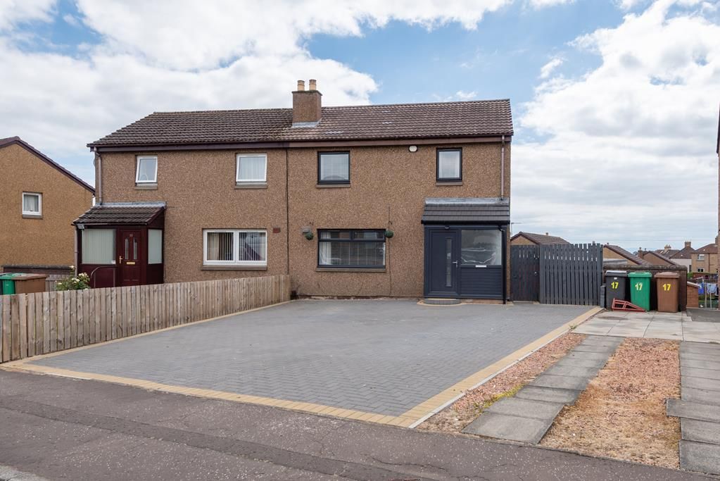 3 bed semidetached house for sale in Myreside Gardens, Kennoway, Leven