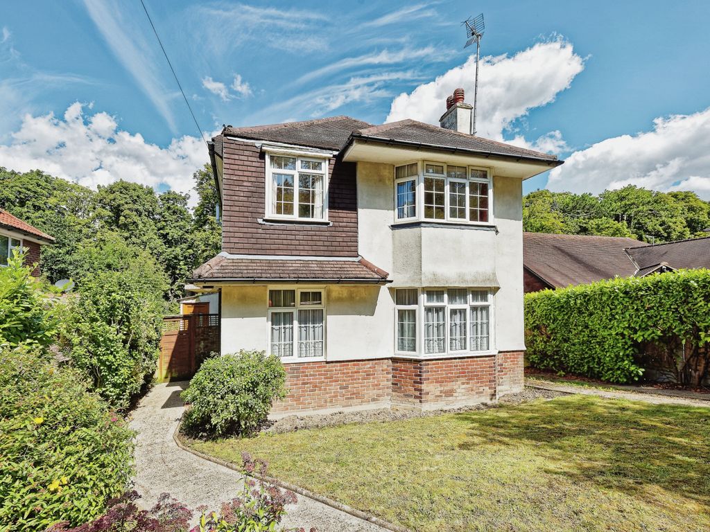 3 bed detached house for sale in Whitfield Hill, Dover, Kent CT16, £