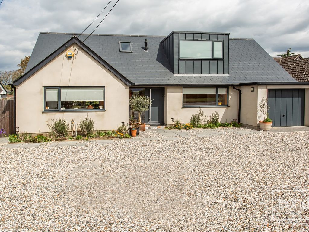 3 bed chalet for sale in White Elm Road, Danbury, Chelmsford CM3, £