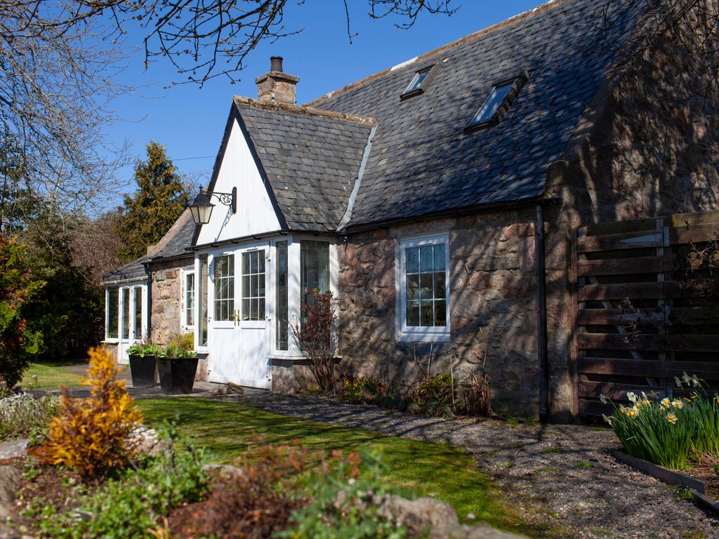 4 bed country house for sale in Craigwell, Aboyne AB34 Zoopla