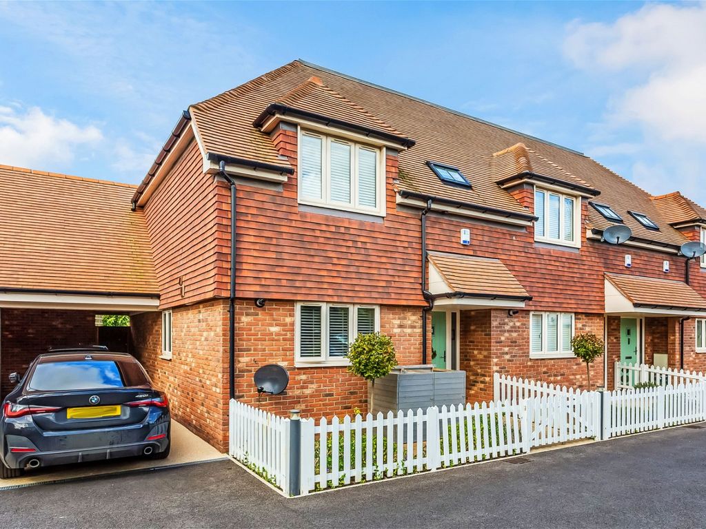 3 bed terraced house for sale in High Street, Lingfield RH7 Zoopla