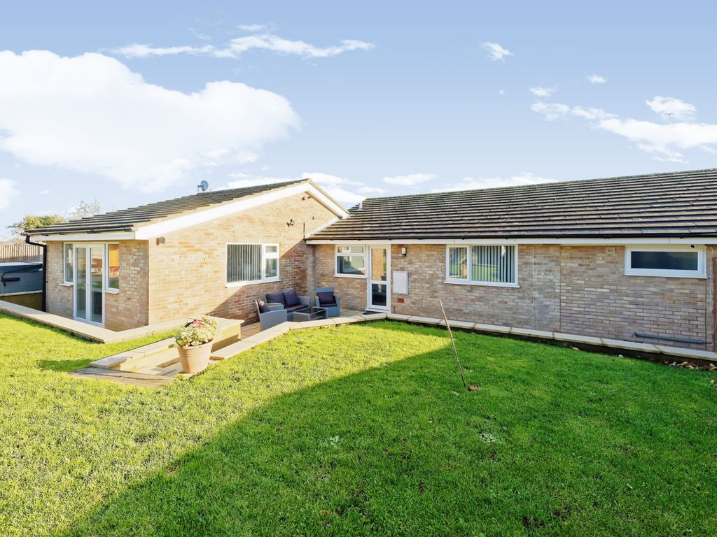 3 bed bungalow for sale in Newlands, Whitfield, Dover CT16 Zoopla