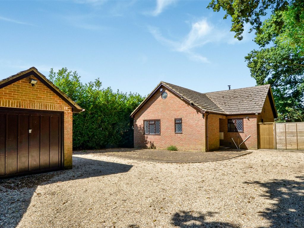 3 bed bungalow for sale in Church Road, Three Legged Cross, Wimborne, Dorset BH21 Zoopla