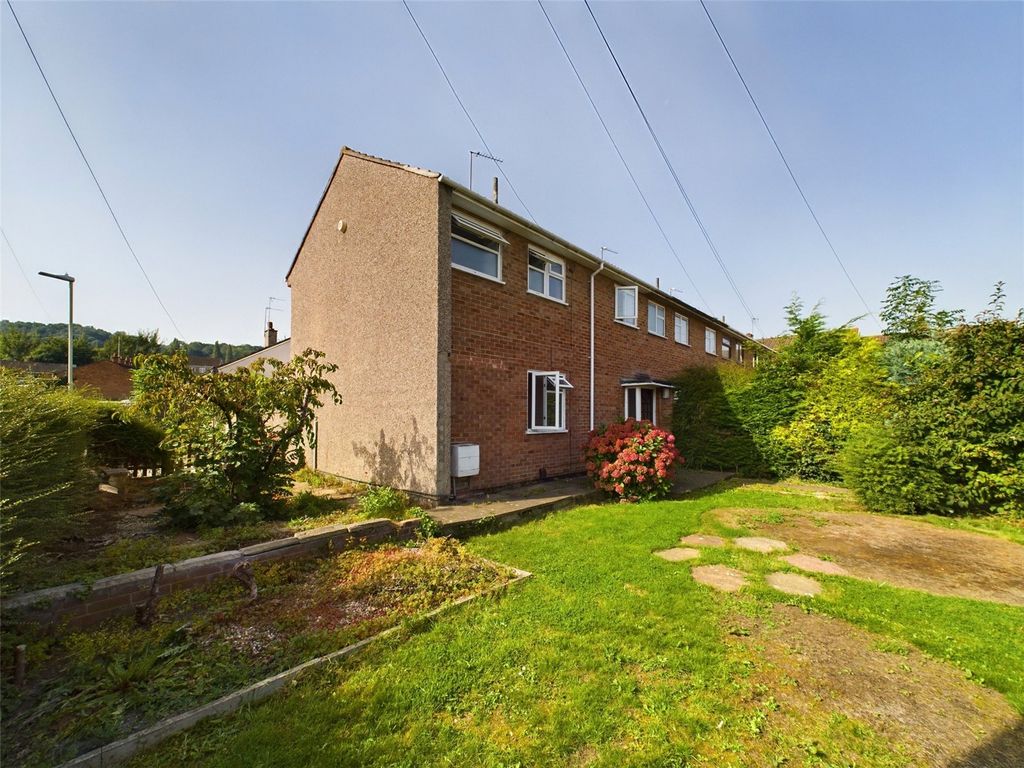 3 bed end terrace house for sale in Badminton Road, Matson, Gloucester