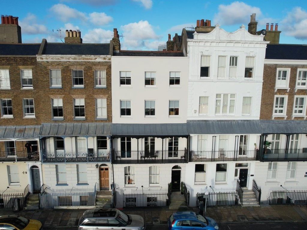 7 bed terraced house for sale in Nelson Crescent, Ramsgate CT11, £