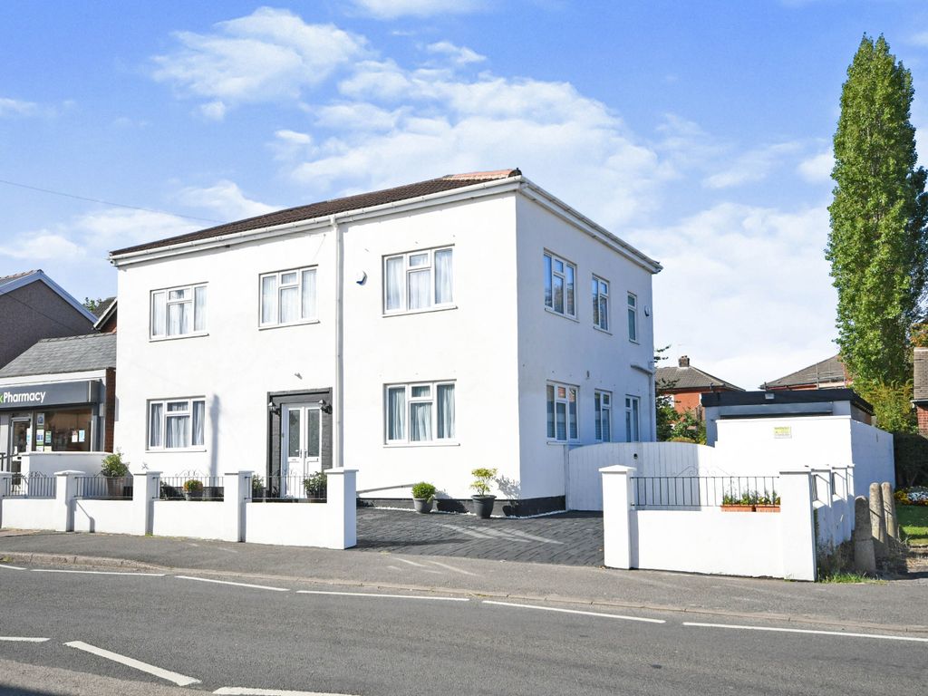 4 bed detached house for sale in North Wingfield Road, Grassmoor