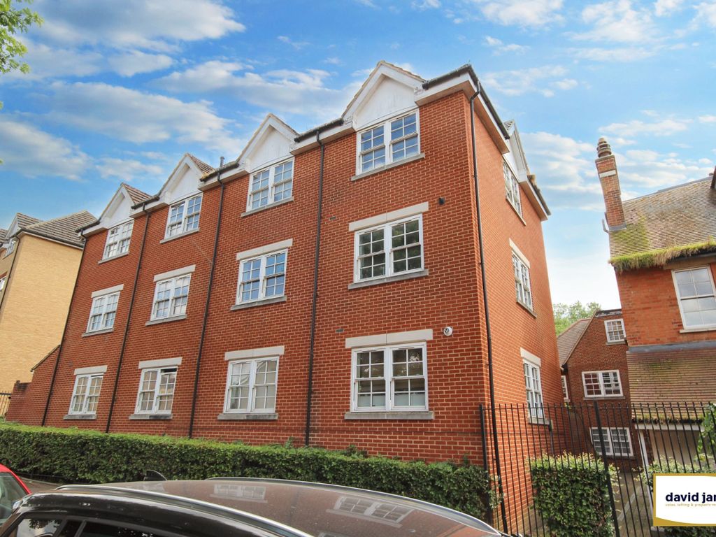 1 bed flat to rent in Windsor House, Mountfield Way, St. Mary Cray