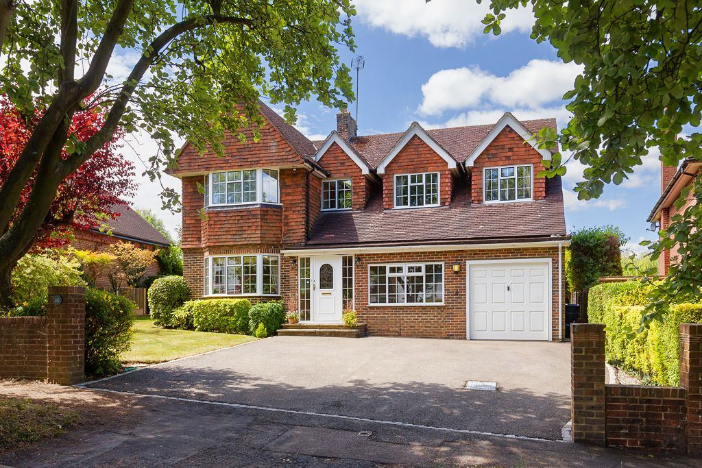 4 bed detached house for sale in White Beam Way, Tadworth KT20 Zoopla