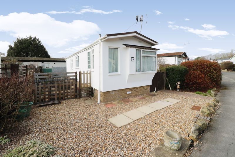 2 bed mobile/park home for sale in Morello Drive, Orchards Residential