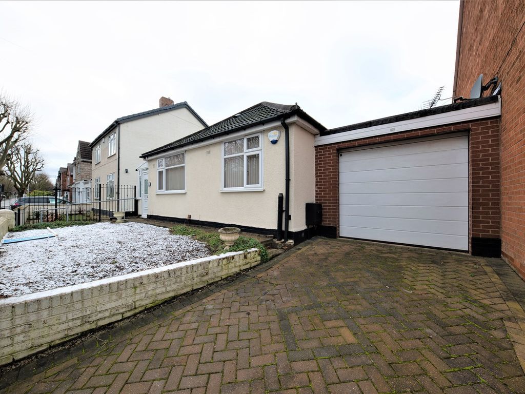 3 bed detached bungalow for sale in Wolverhampton Street, Bilston WV14