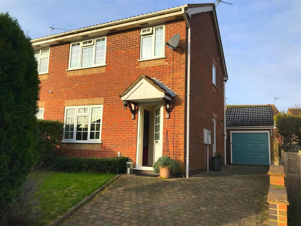 3 bed semidetached house to rent in Nightingale Way, Oakham LE15 Zoopla