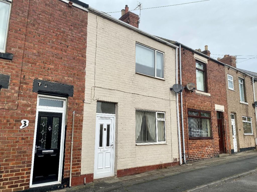 2 bed terraced house to rent in Barkers Buildings, Coxhoe, Durham DH6