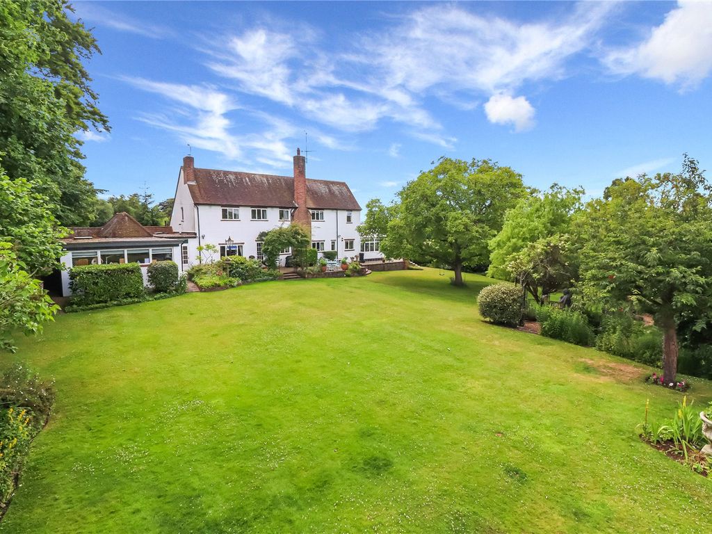 4 bed detached house for sale in Hawks Hill, Bourne End SL8 Zoopla