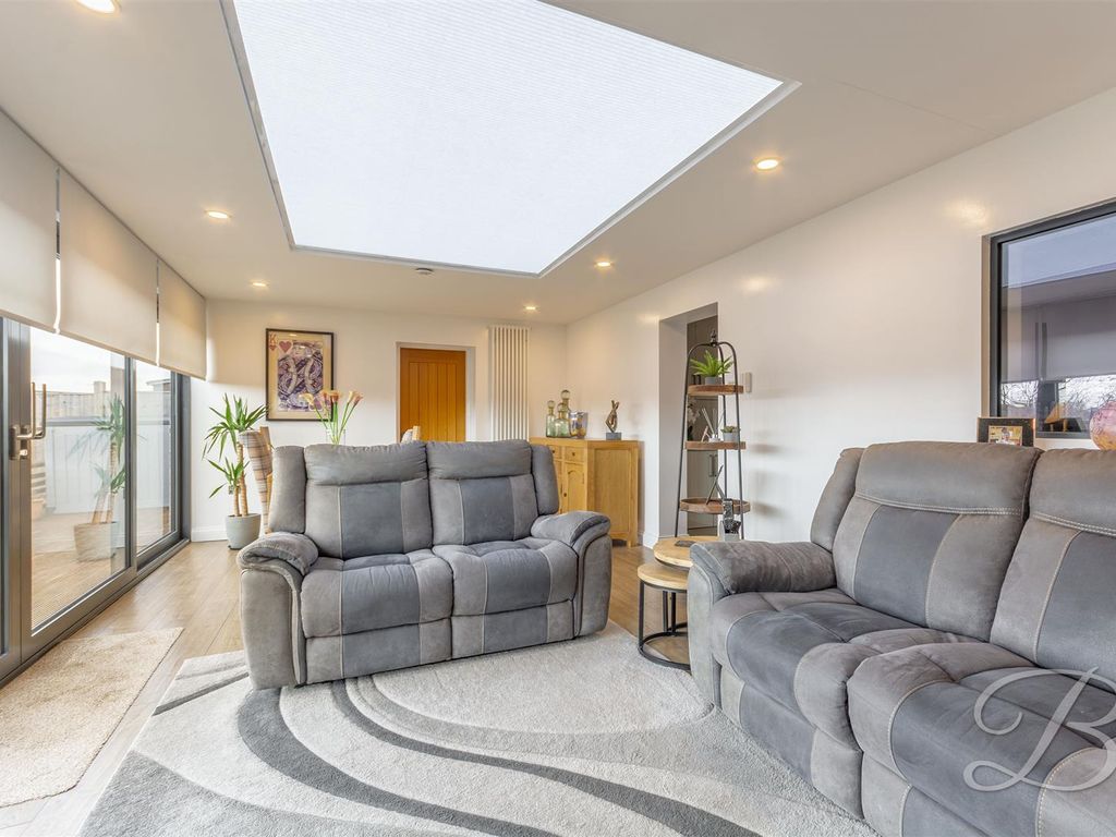 3 bed detached bungalow for sale in Budby Avenue, Mansfield NG18, £