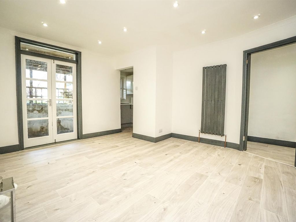1 bed flat for sale in Bohemia Road, St. LeonardsOnSea TN37, £150,000