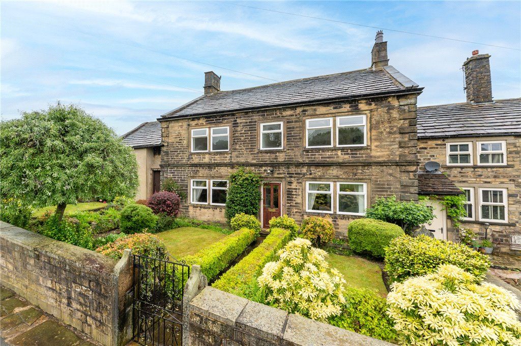 3 bed semidetached house for sale in Wilsden Hill, Wilsden, Bradford, West Yorkshire BD15, £