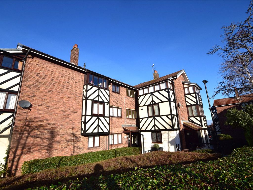 2 bed flat for sale in Kirkwood Drive, Kenton, Newcastle Upon Tyne NE3
