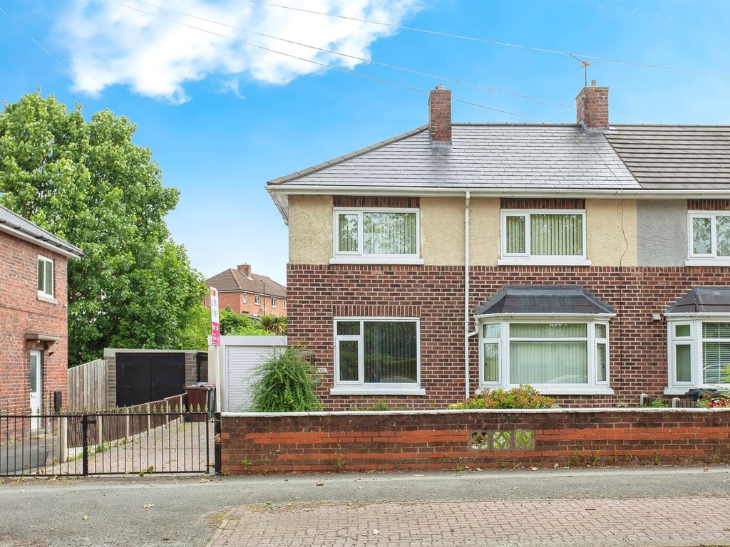3 bed semidetached house for sale in Middle Lane South, Rotherham S65