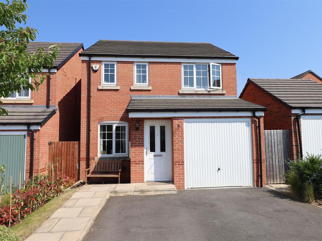 3 bed detached house for sale in Mallow Avenue, Shavington, Crewe CW2