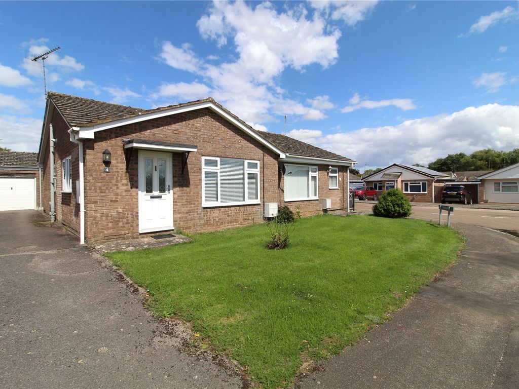2 bed bungalow for sale in Dryden Close, Woodford Halse, Northamptonshire NN11, £295,000 Zoopla