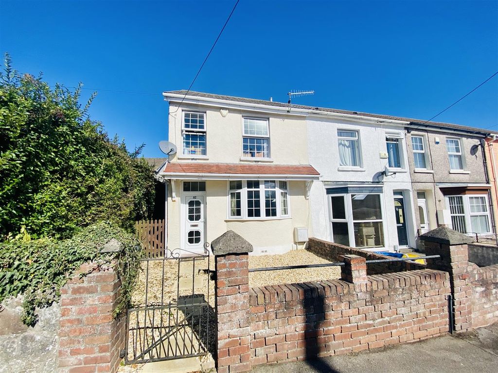 3 bed end terrace house for sale in Killan Road, Dunvant, Killay SA2