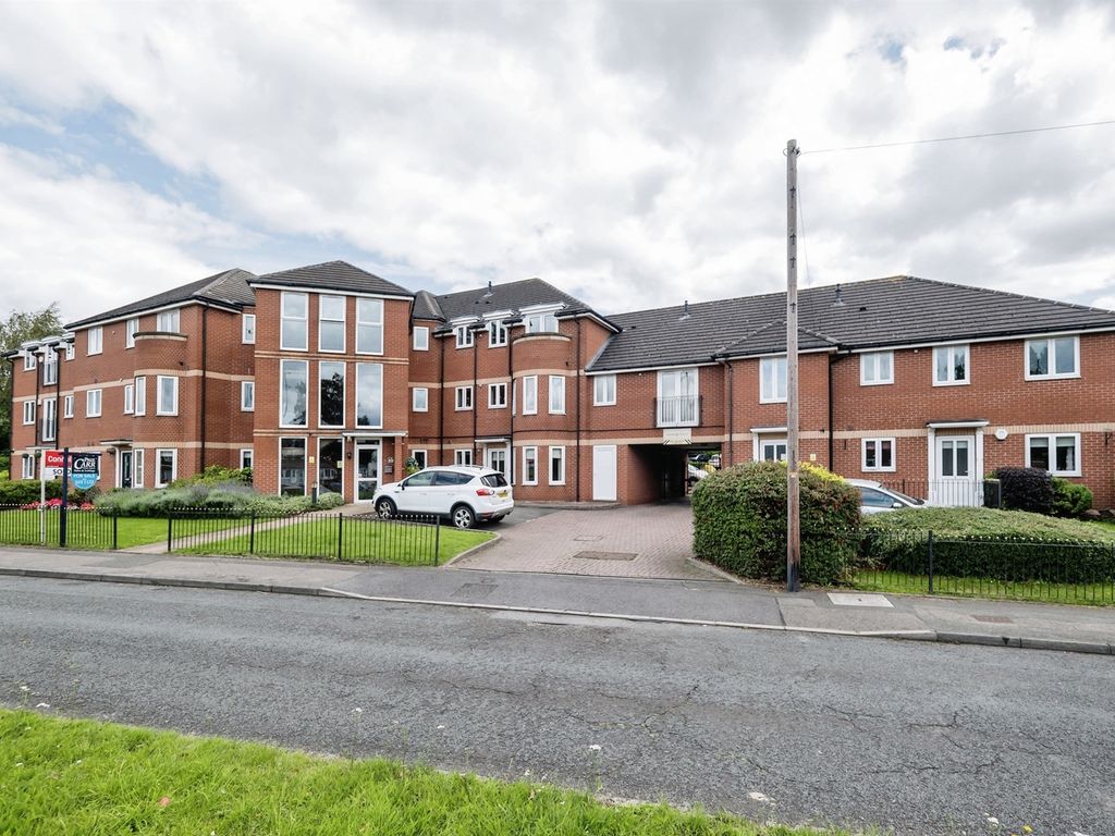 2 bed flat for sale in Queslett Road, Great Barr, Birmingham B43, £