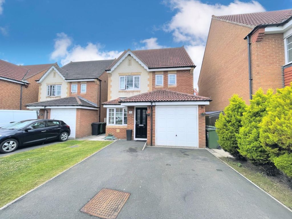 4 bed detached house for sale in Cornflower Close, Cuthbert