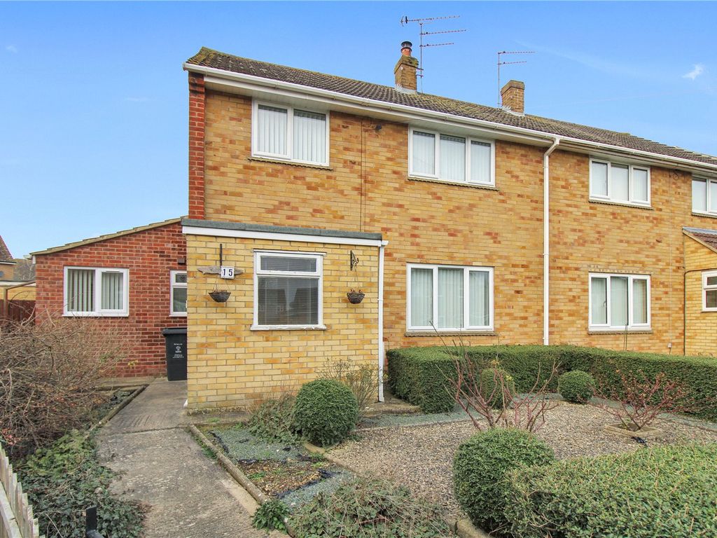 3 bed semidetached house for sale in Shenton Close, Stratton St