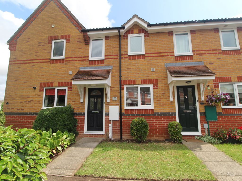 2 bed terraced house to rent in Brayfield Close, Bury St. Edmunds IP32