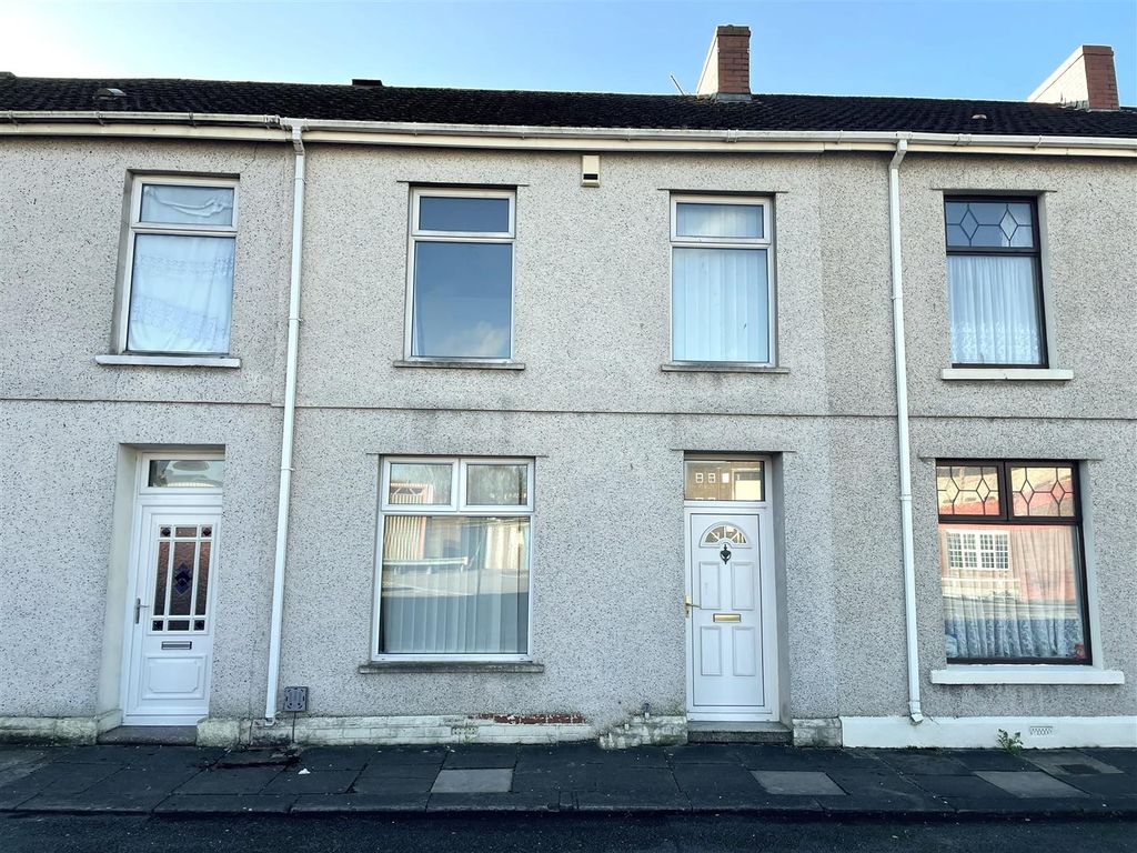 3 bed terraced house for sale in Old Castle Road, Llanelli SA15, £
