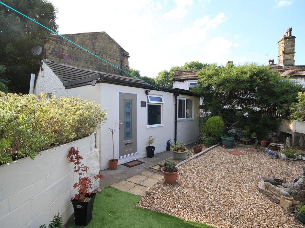 1 bed semidetached bungalow for sale in Liversedge Row, Great Horton