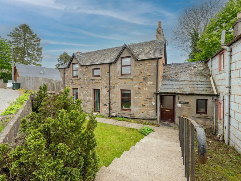 4 bed detached house for sale in Perth Road, Stanley, Perth PH1, £