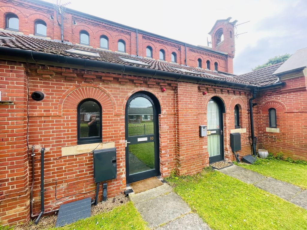 2 bed terraced house to rent in Firth Crescent, Maltby, Rotherham S66