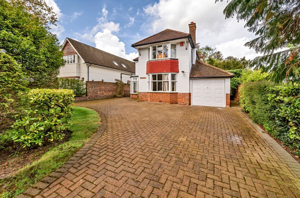 4 bed detached house for sale in Moss Lane, Pinner, Middlesex HA5 Zoopla