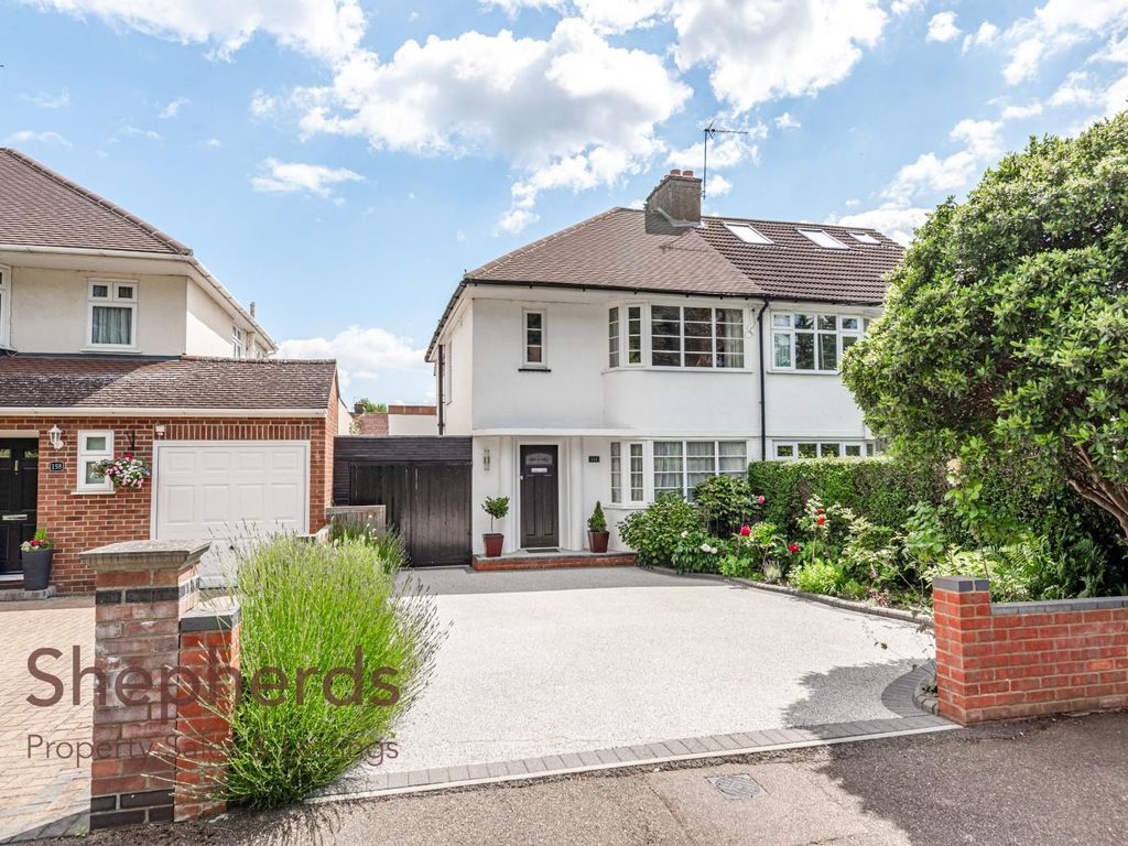 3 bed semidetached house for sale in Ware Road, Hoddesdon EN11, £