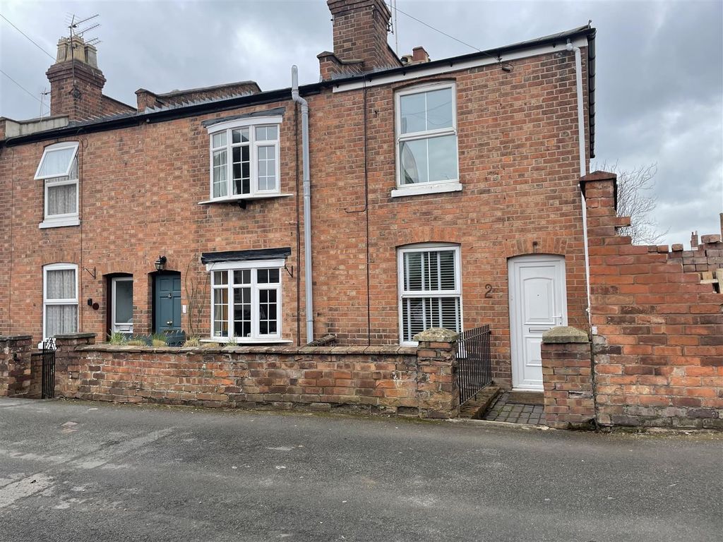 3 bed end terrace house to rent in Gunnery Terrace, Leamington Spa CV32