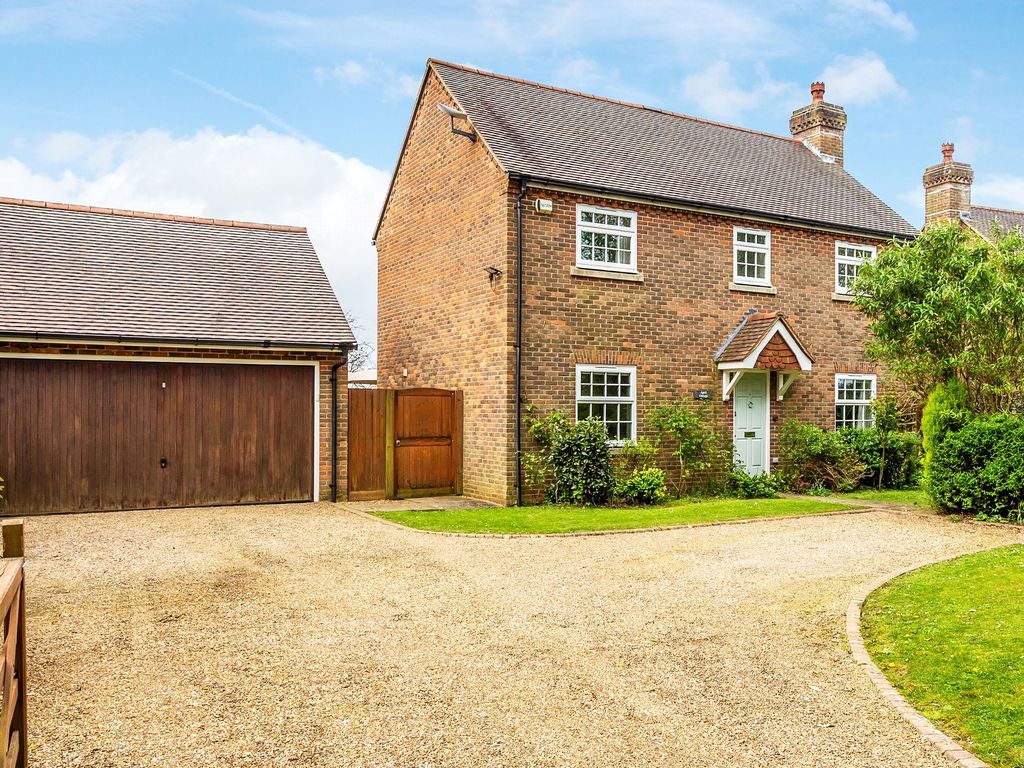 3 bed detached house for sale in Capel Road, Rusper, Horsham, West