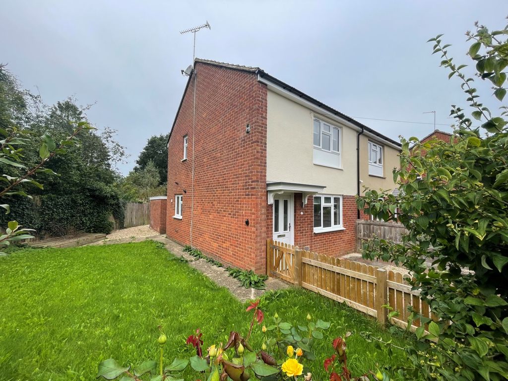 2 bed semidetached house for sale in Grenville Road, Buckingham MK18