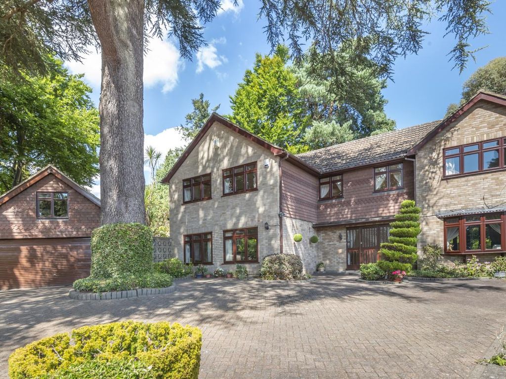 6 bed detached house for sale in Iberian Way, Camberley GU15 Zoopla