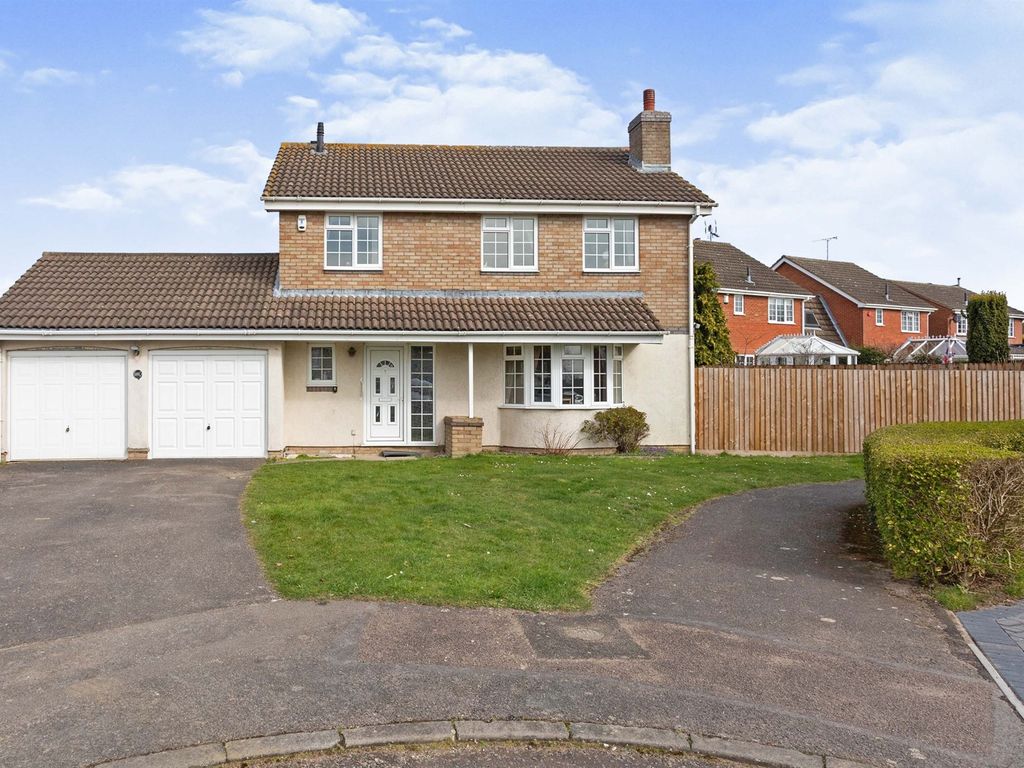 4 bed detached house for sale in Sitwell Close, Newport Pagnell MK16 Zoopla
