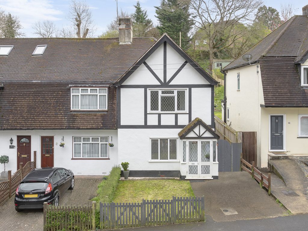 3 bed end terrace house for sale in The Glade, Coulsdon CR5, £500,000