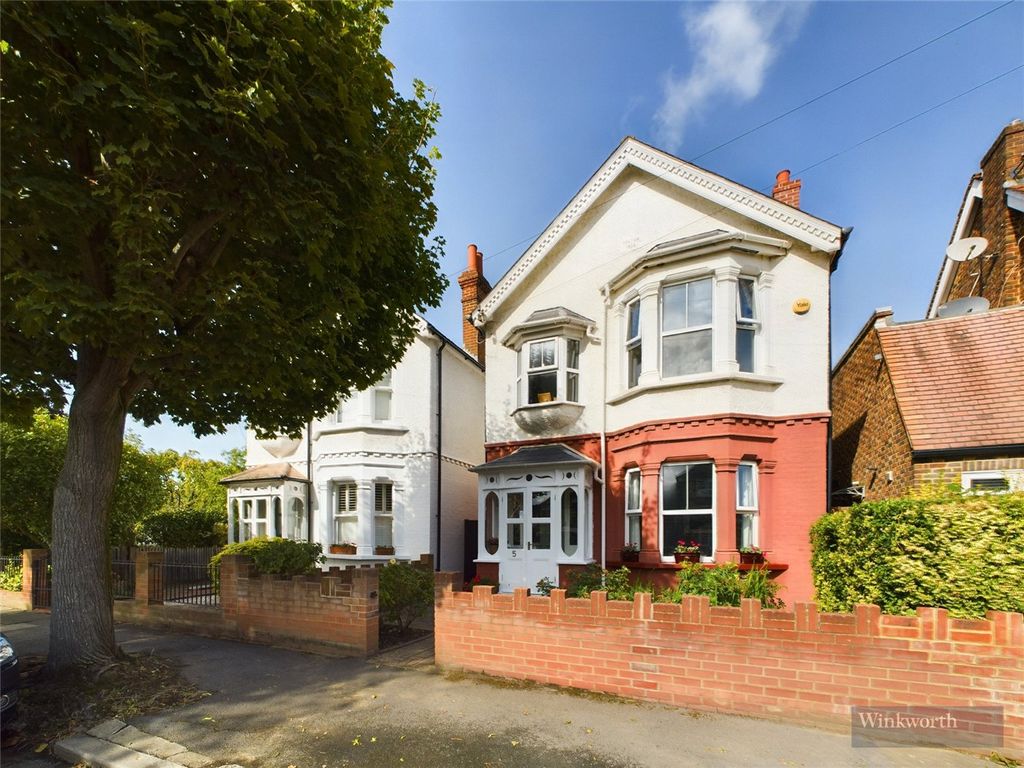 6 bed detached house for sale in Derby Road, Surbiton KT5, £1,295,000