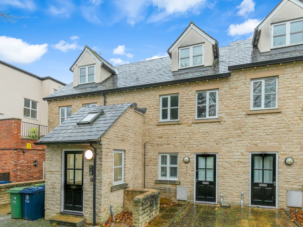 Evelyn Court East Oxford OX4  