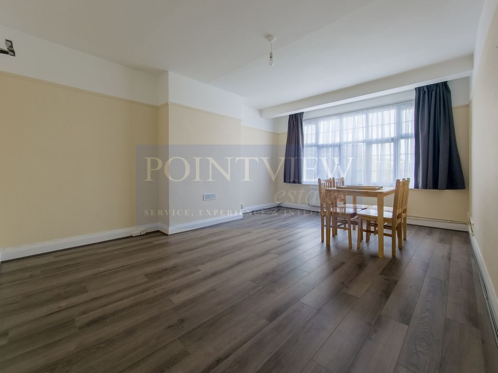 2 bed flat to rent in Carshalton Road, Carshalton SM5, £1,550 pcm Zoopla