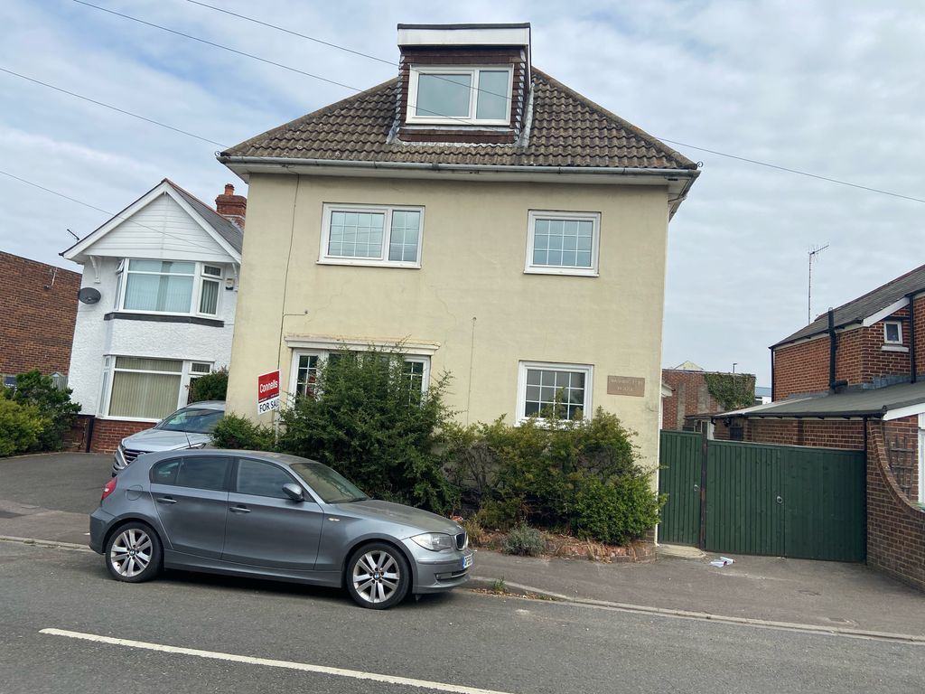 4 bed property to rent in Old Redbridge Road, Southampton SO15 Zoopla